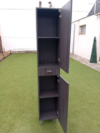 Mueble de baño alto madera y metal