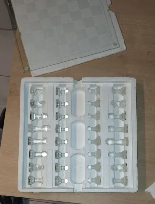 Gioco di scacchi in cristallo