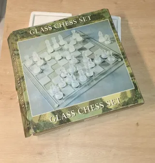 Gioco di scacchi in cristallo