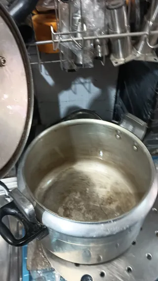 Olla a presión aluminio antigua grande