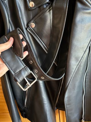 Chaqueta efecto piel Lefties Negra Talla M