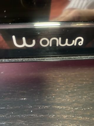 Televisor Negro y Plateado 55”