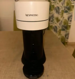 Cafetera Nespresso Vertuo Next DeLonghi