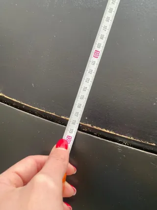 Mesa de salón de madera negra extensible