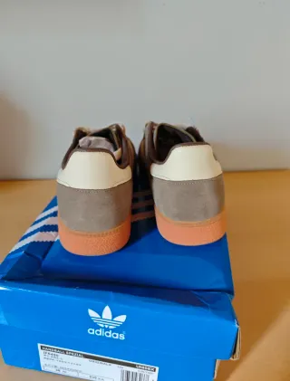 Adidas Spezial Marrones y Beige