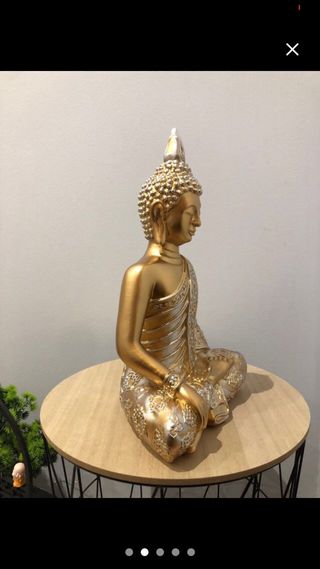 Buda grande dorado y plateado