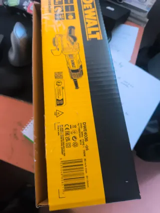 Radial DeWalt DWE4036 sin abrir