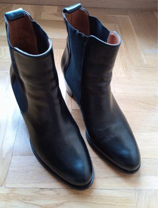 Botines de piel negros tacón