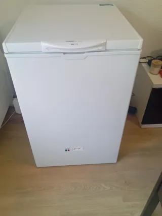 Congelador Sontec Pro 24 kg capacidad de 102 L