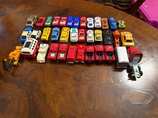 Lotto 37 Macchinine Vintage e Moderne