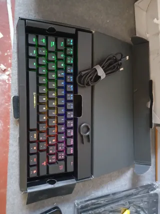 Teclado Redragon RGB Negro