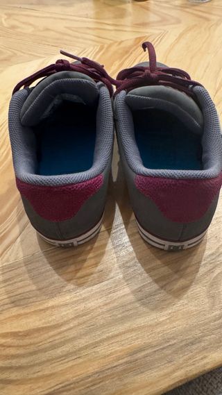 Zapatillas DC mujer grises y moradas