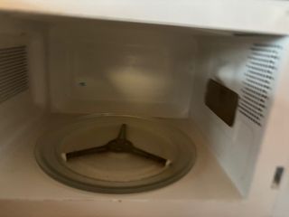 Microondas blanco ONWA en muy buen estado