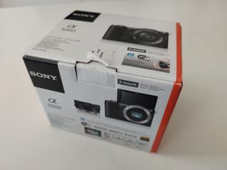 Cámara Sony Alpha A5000 + Lente 16-50mm