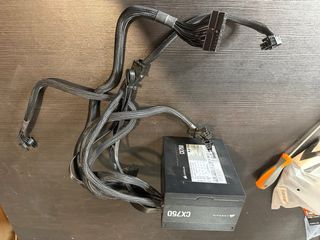 Fuente Alimentación Corsair CX750