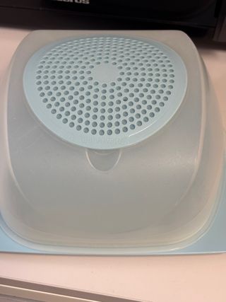 Quesera Tupperware Transparente y Azul