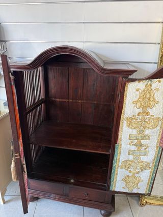 Armario vintage madera y tela