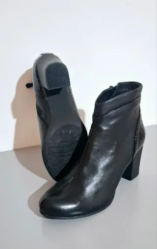 Stivaletti Pemla neri tacco alto