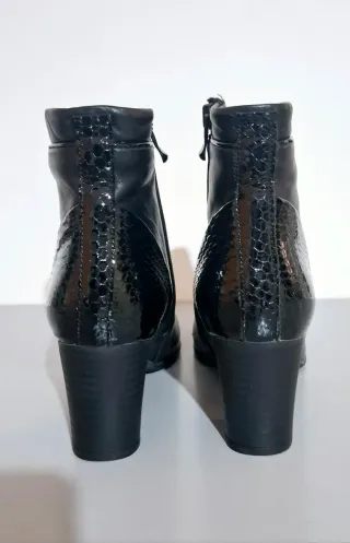 Stivaletti Pemla neri tacco alto