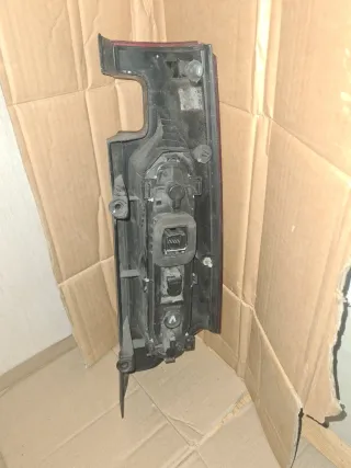 Piloto trasero izquierdo Kangoo