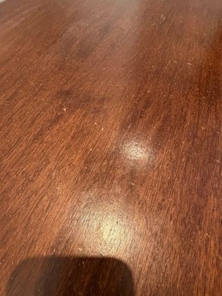 Cómoda y mesitas de madera