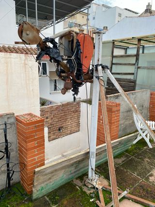 Monta carga de obra para piezas