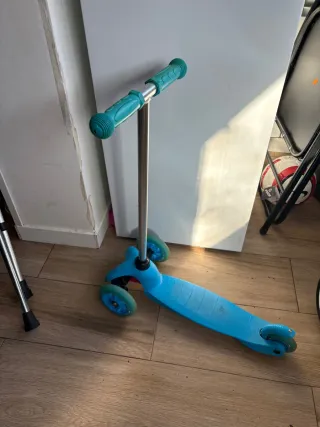 Patinete Ruedas Azul