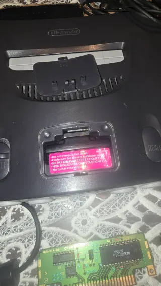 Nintendo 64 con 2 mandos y juegos