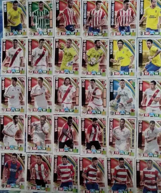 Lote 146 Cromos de fútbol ADRENALYN XL 2015,16.