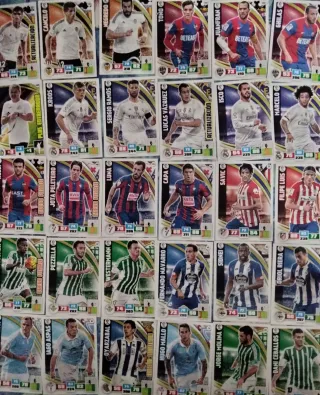 Lote 146 Cromos de fútbol ADRENALYN XL 2015,16.