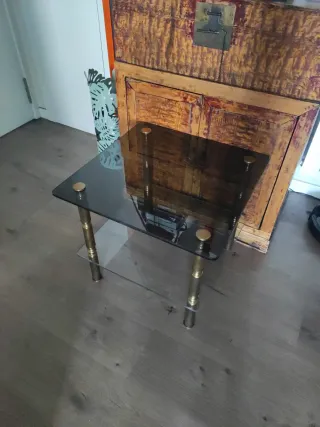 Mesita auxiliar vintage cristal y metal