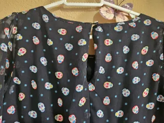 Vestido negro calaveras multicolor