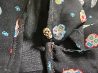 Vestido negro calaveras multicolor