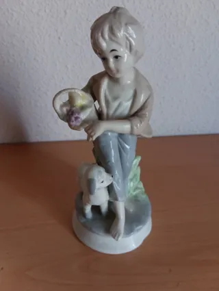 Figuras porcelana vintage niño y niña