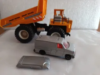 Camión Dumper 1/64 + Furgoneta Majorette