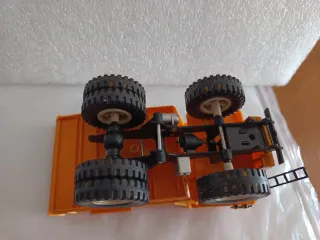 Camión Dumper 1/64 + Furgoneta Majorette