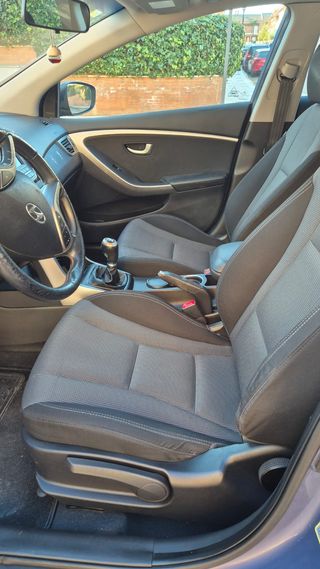 Hyundai i30 1.6 CRDI 110 TECNO SKY 2012