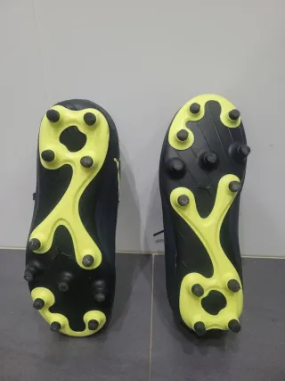 Botas de fútbol Puma T-31