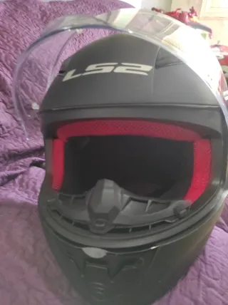 Espectacular casco LS2 Negro Mate