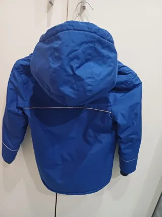 Chaqueta impermeable azul