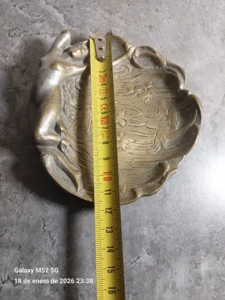 Cenicero latón vintage mujer desnuda estilo art