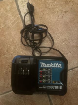 Cargador Makita DC10SB