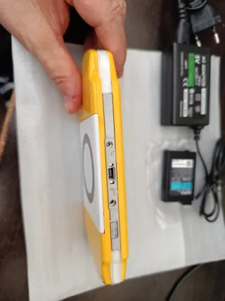 PSP 2004 Edición Los Simpson + 140 juegos