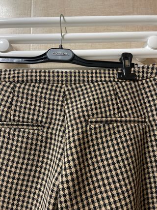 Pantalón palazzo cuadros beige y negro