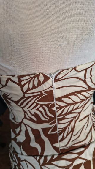 Vestido floral sin tirantes talla 38