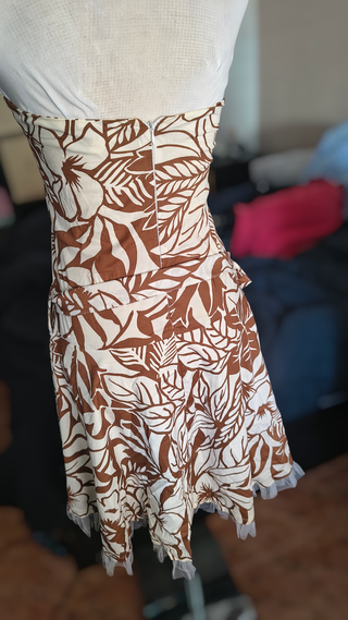 Vestido floral sin tirantes talla 38