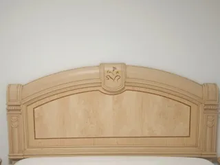 Mesita de noche madera clara