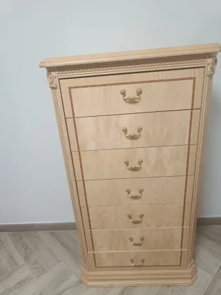 Mesita de noche madera clara