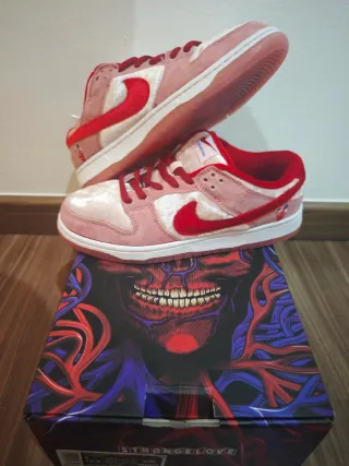 Nike Dunk SB Low Strangelove Pink Velvet