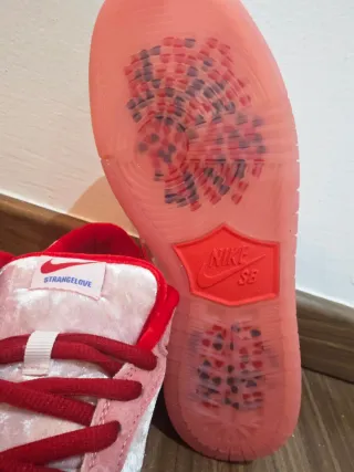 Nike Dunk SB Low Strangelove Pink Velvet